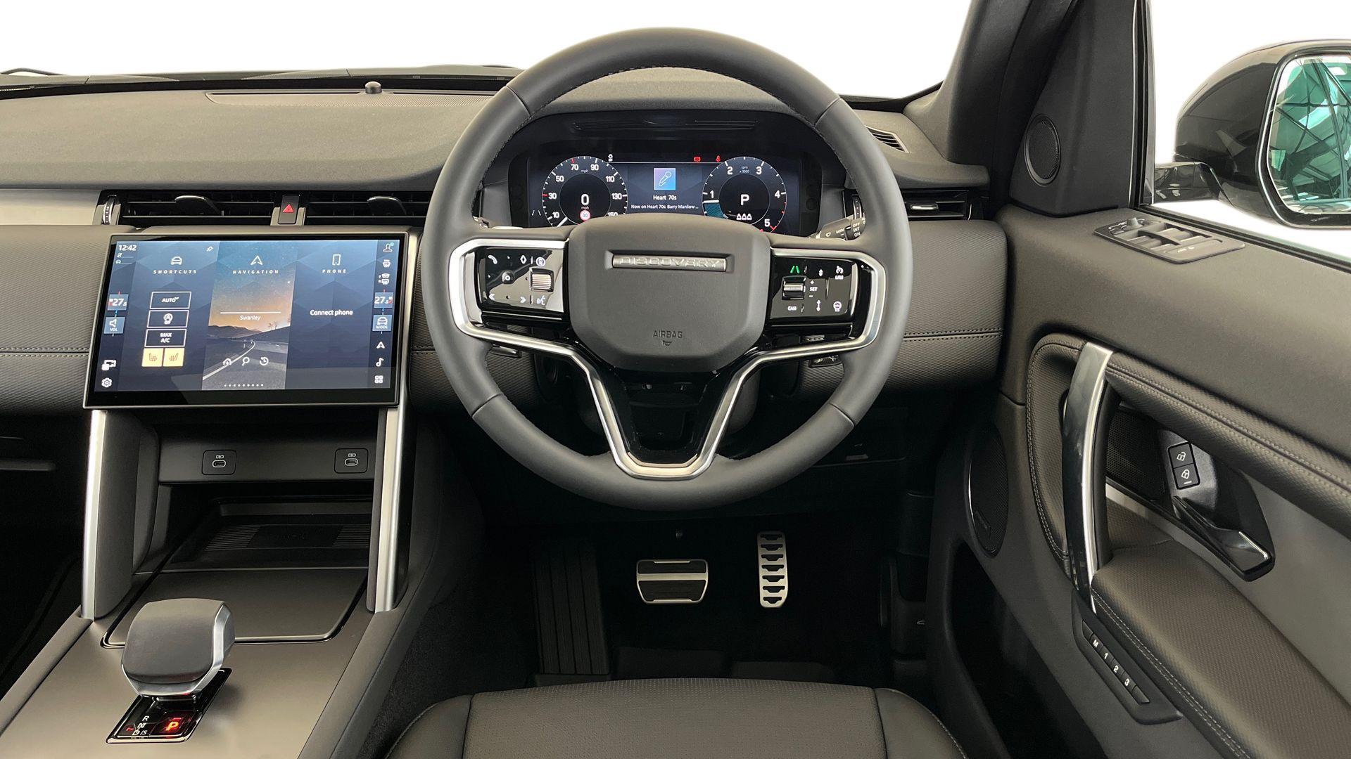 Land Rover Discovery Sport view 18