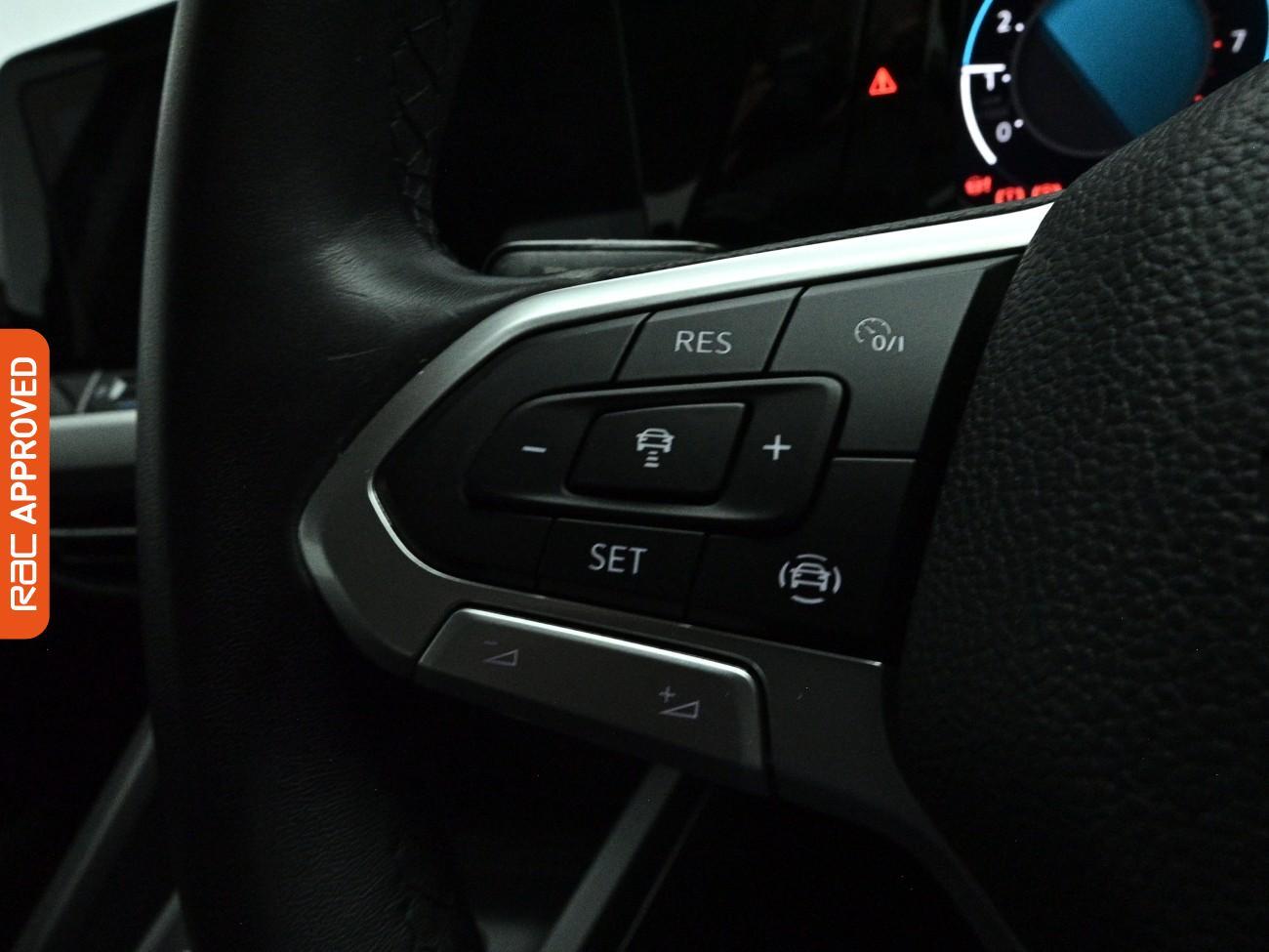 Volkswagen Golf view 19
