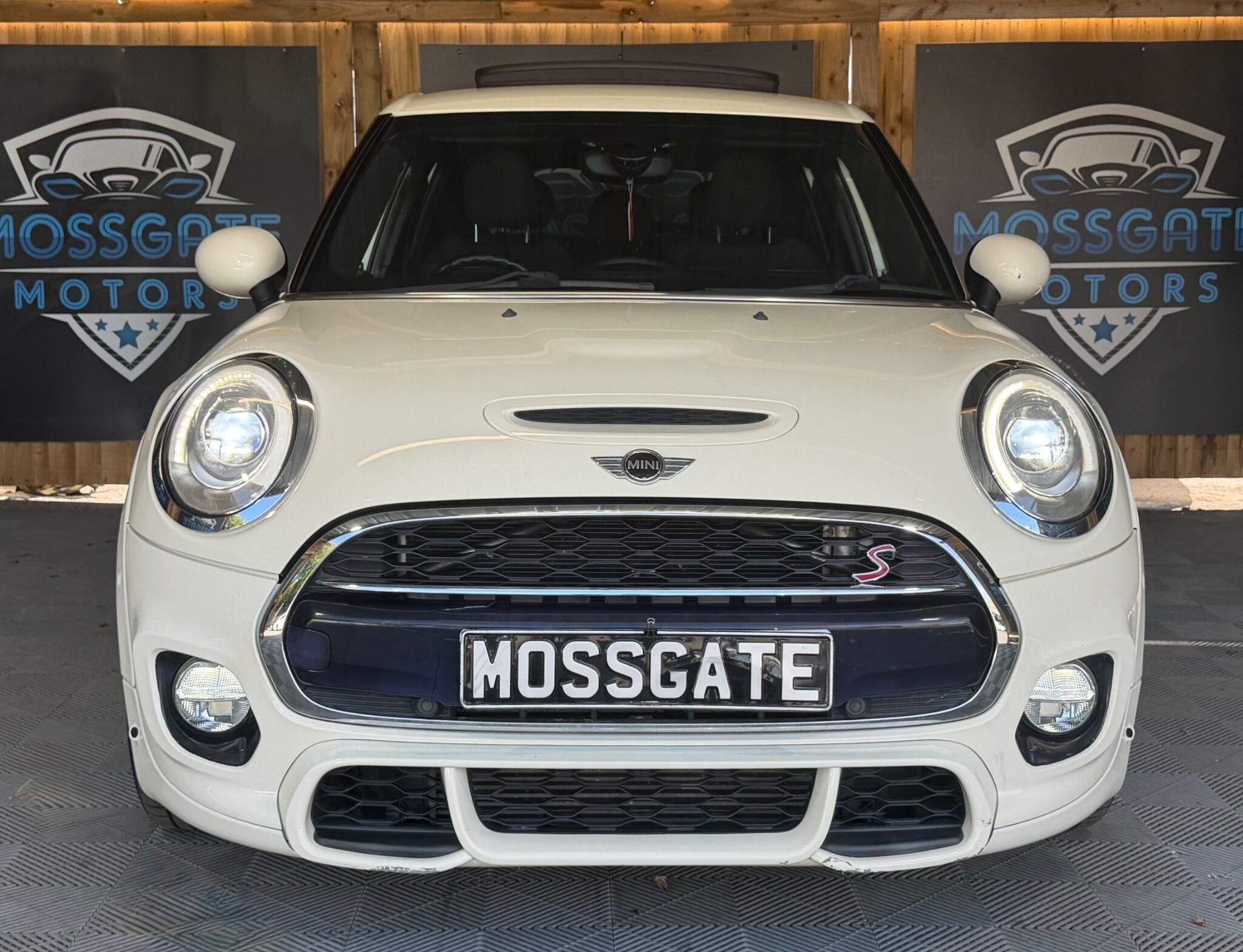 Mini Hatch view 3