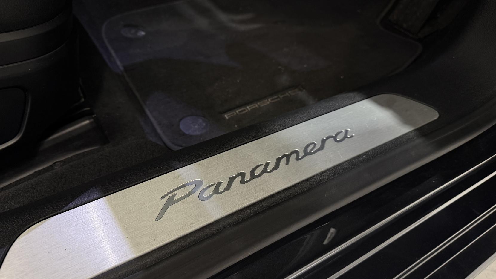 Porsche Panamera view 26