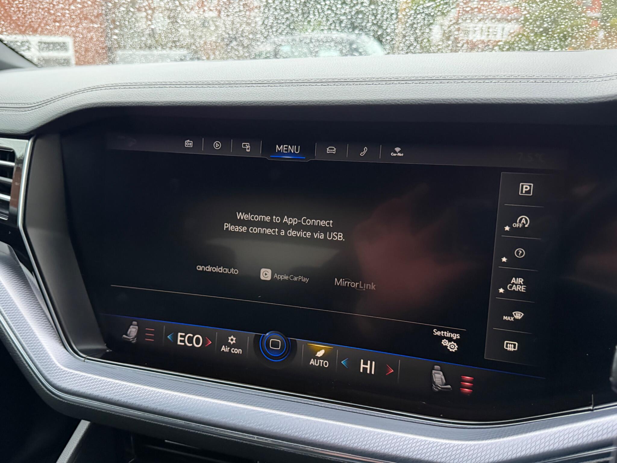 Volkswagen Touareg view 38