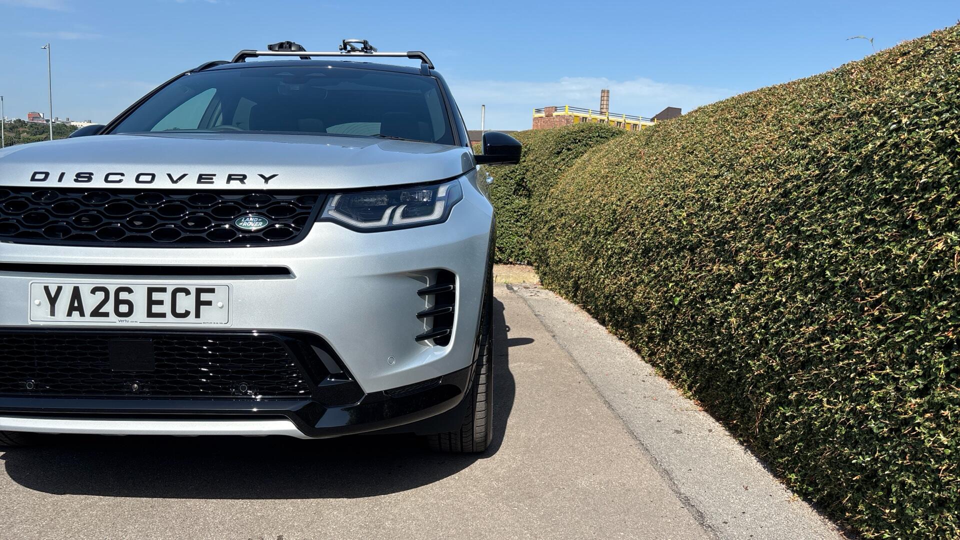 Land Rover Discovery Sport view 29