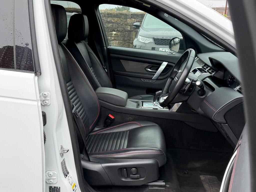 Land Rover Discovery Sport view 15