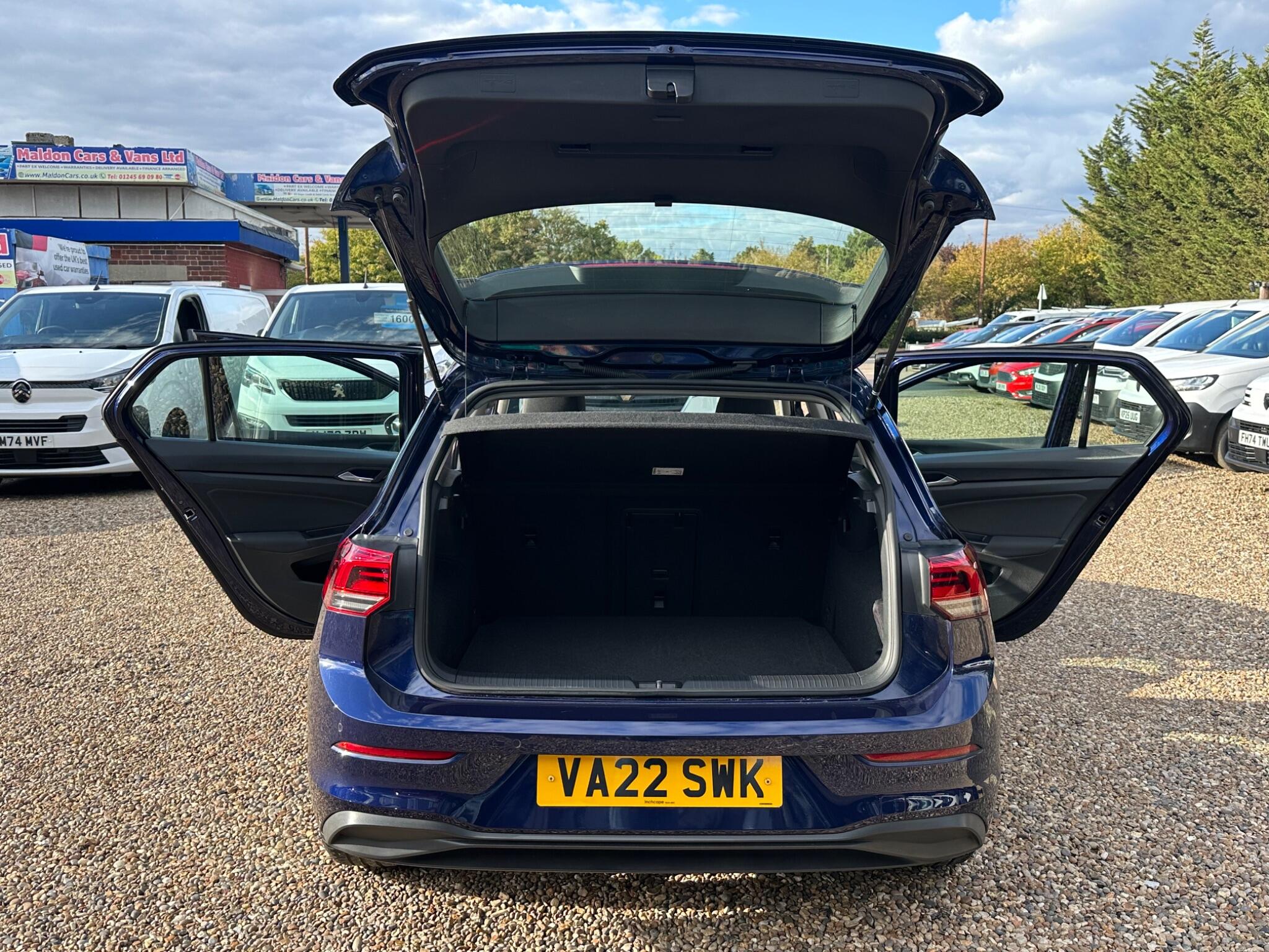 Volkswagen Golf view 23