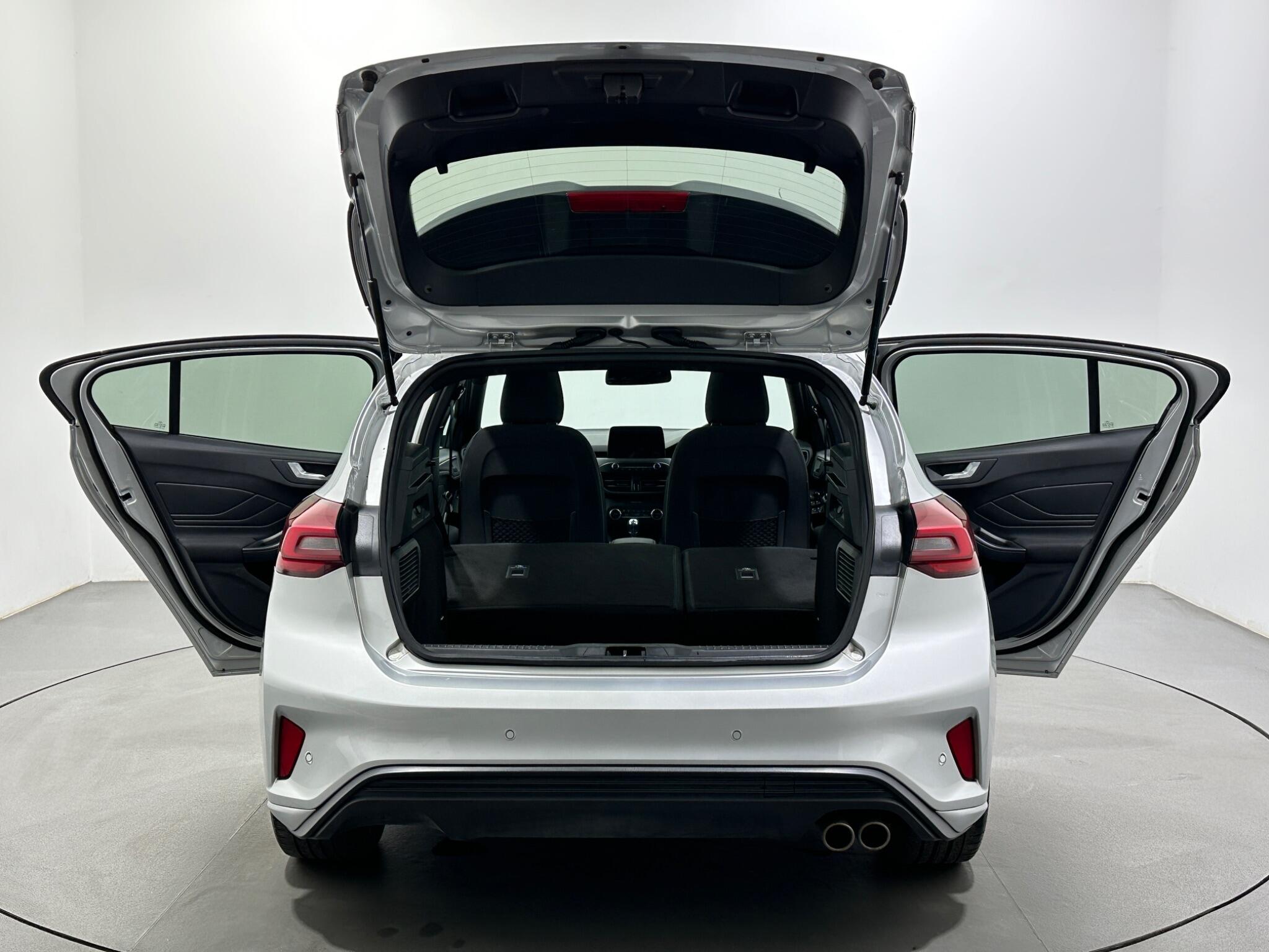 Ford Focus view 43