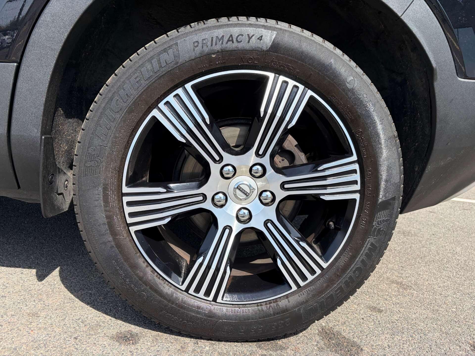 Volvo XC40 view 13