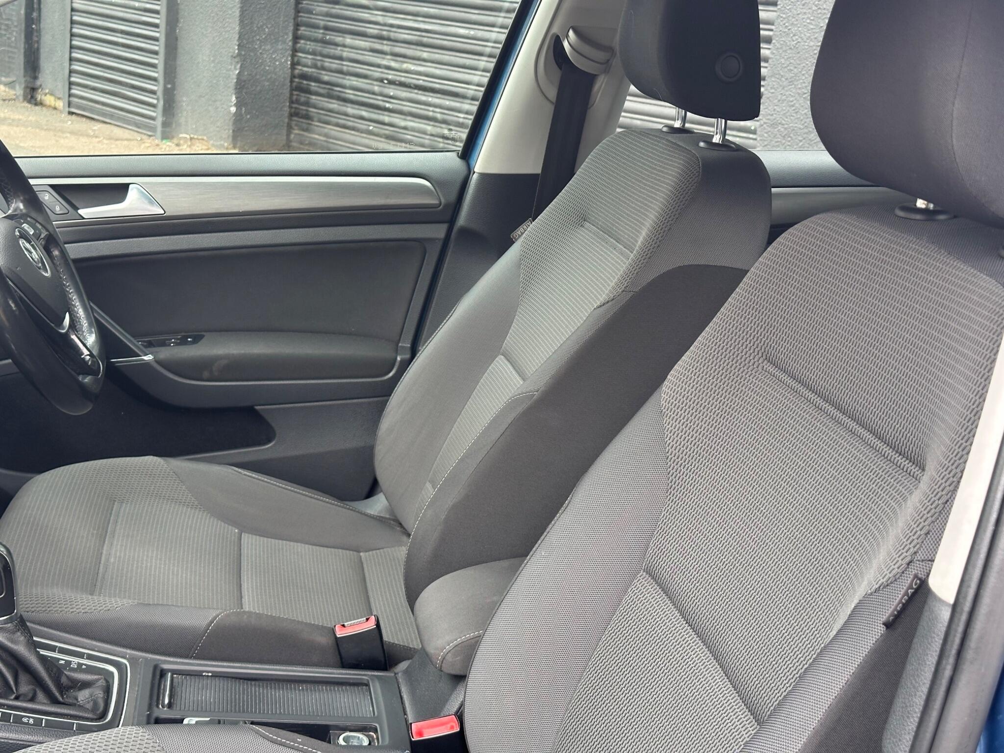 Volkswagen Golf view 10