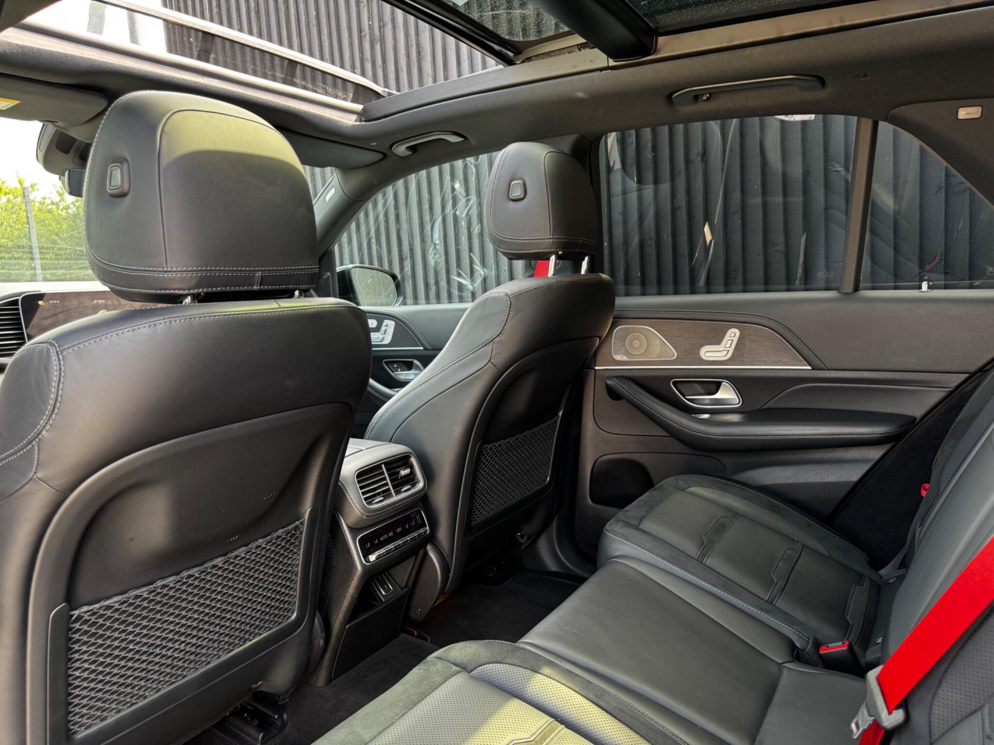 Mercedes-Benz Gle view 22