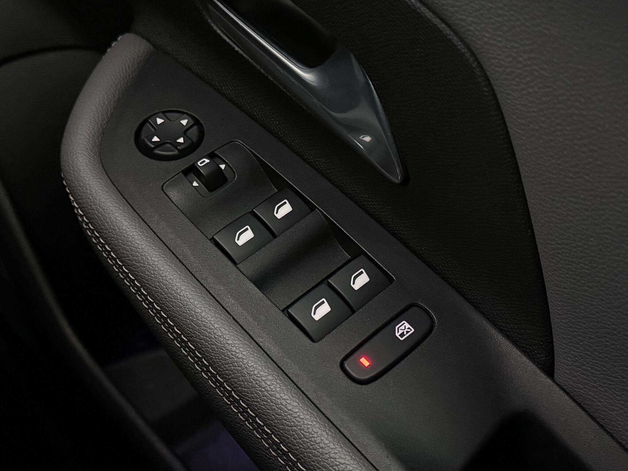 Vauxhall Mokka view 22