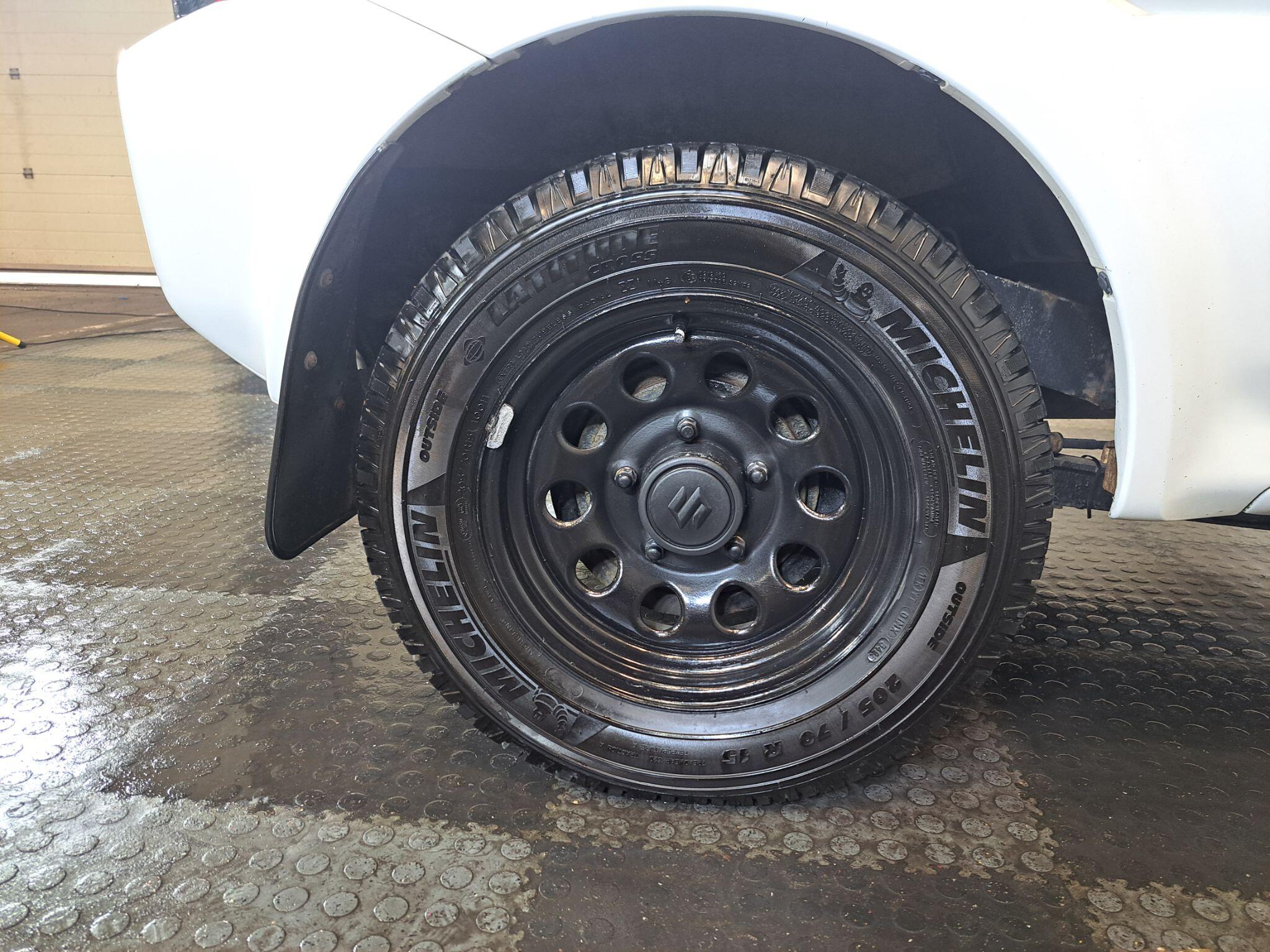 Suzuki Jimny view 23