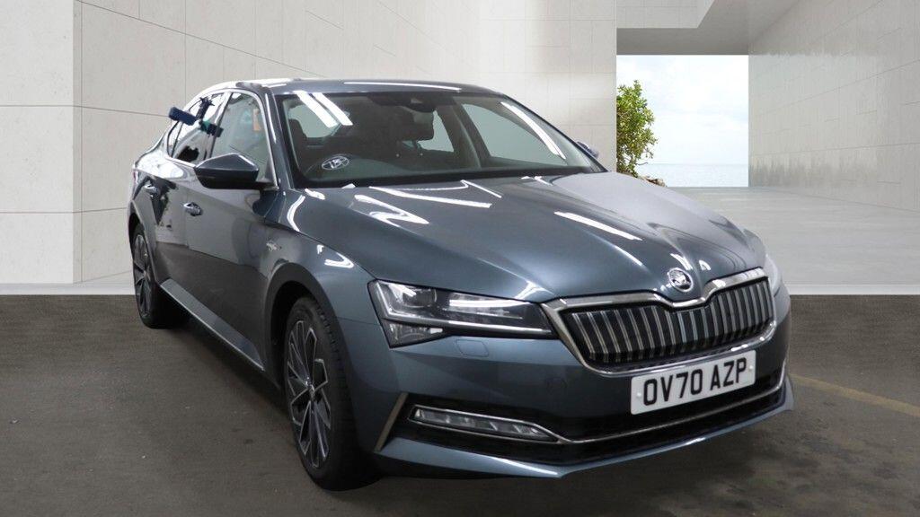 Skoda Superb view 4