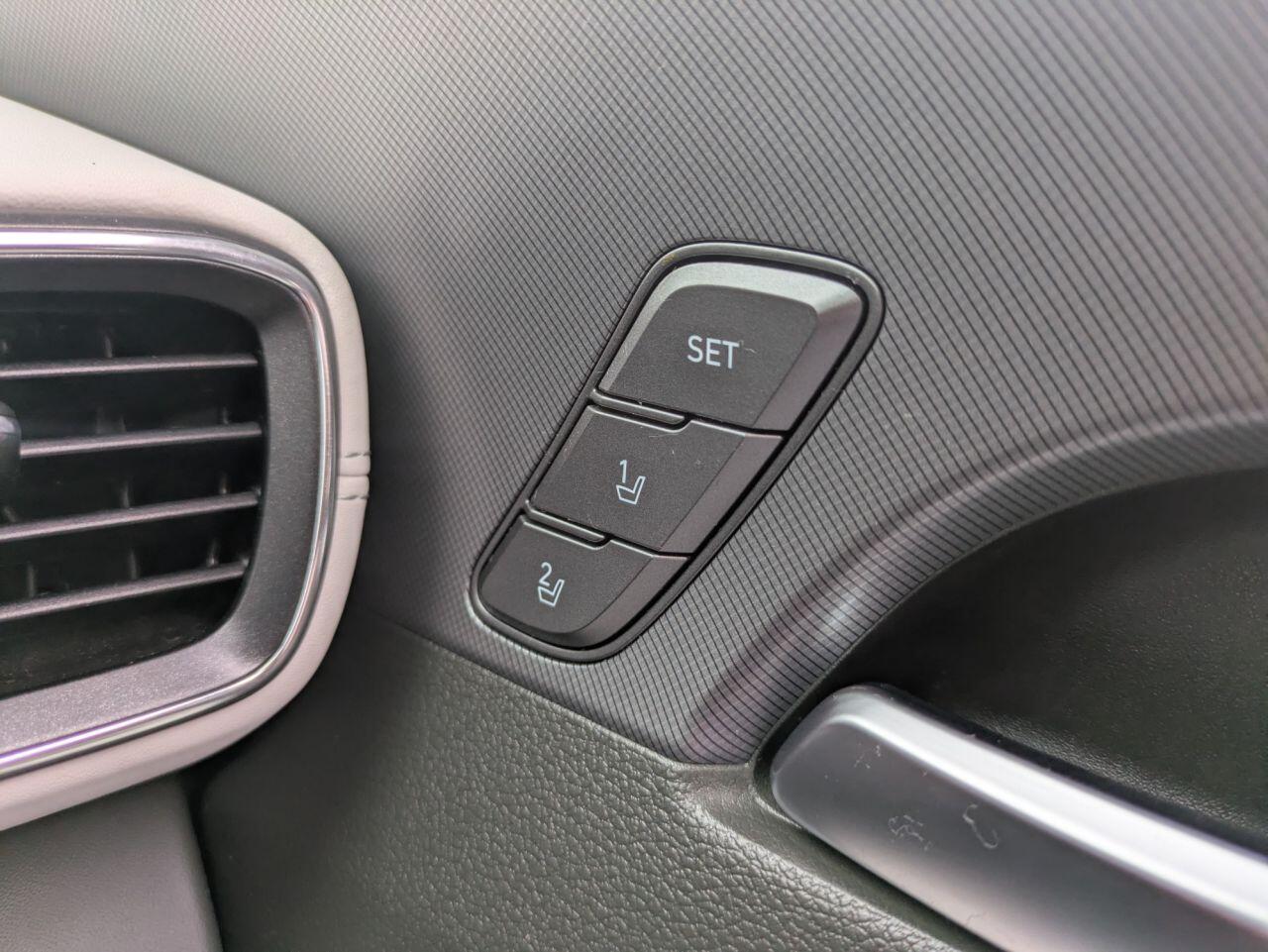 Hyundai Santa Fe view 26