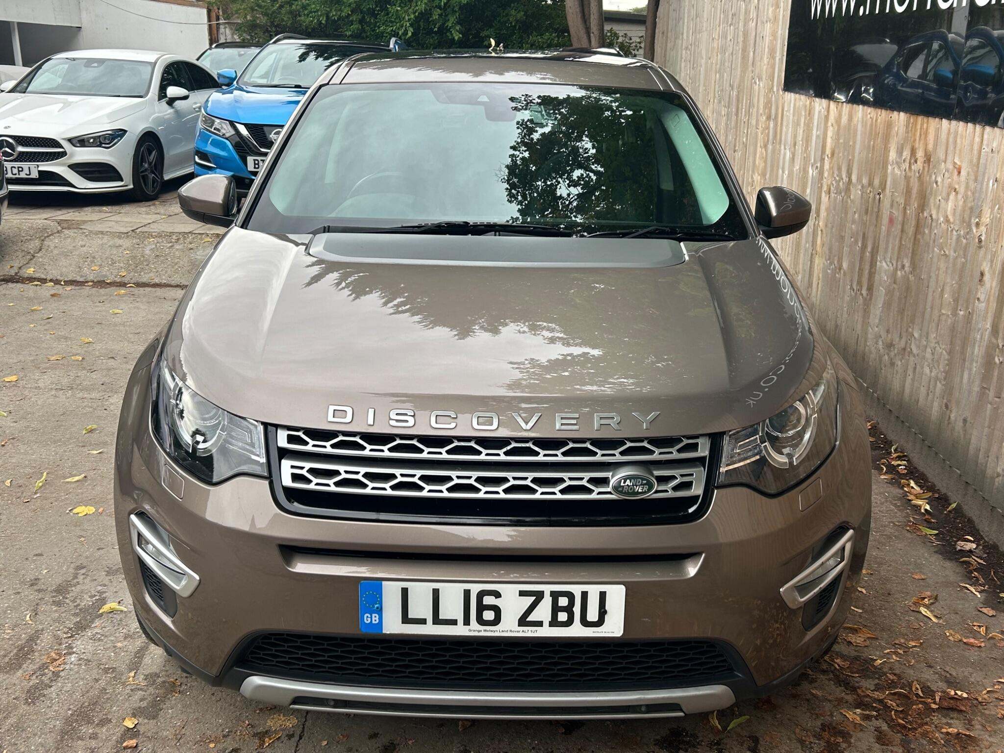 Land Rover Discovery Sport view 21