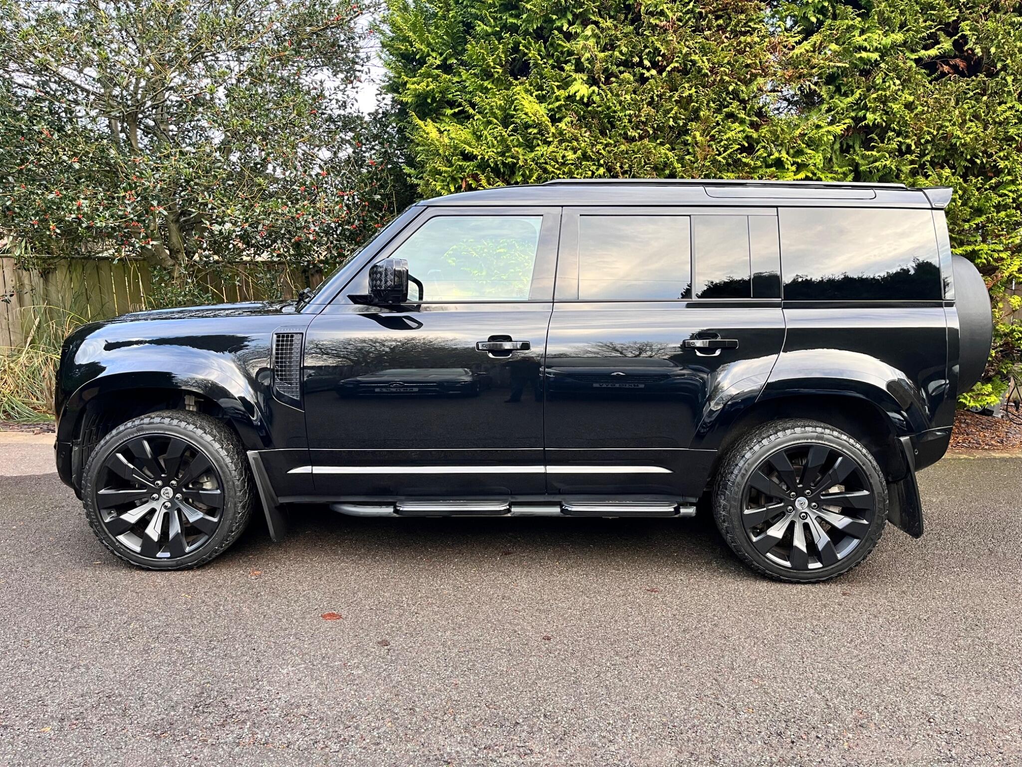 Land Rover Defender view 8
