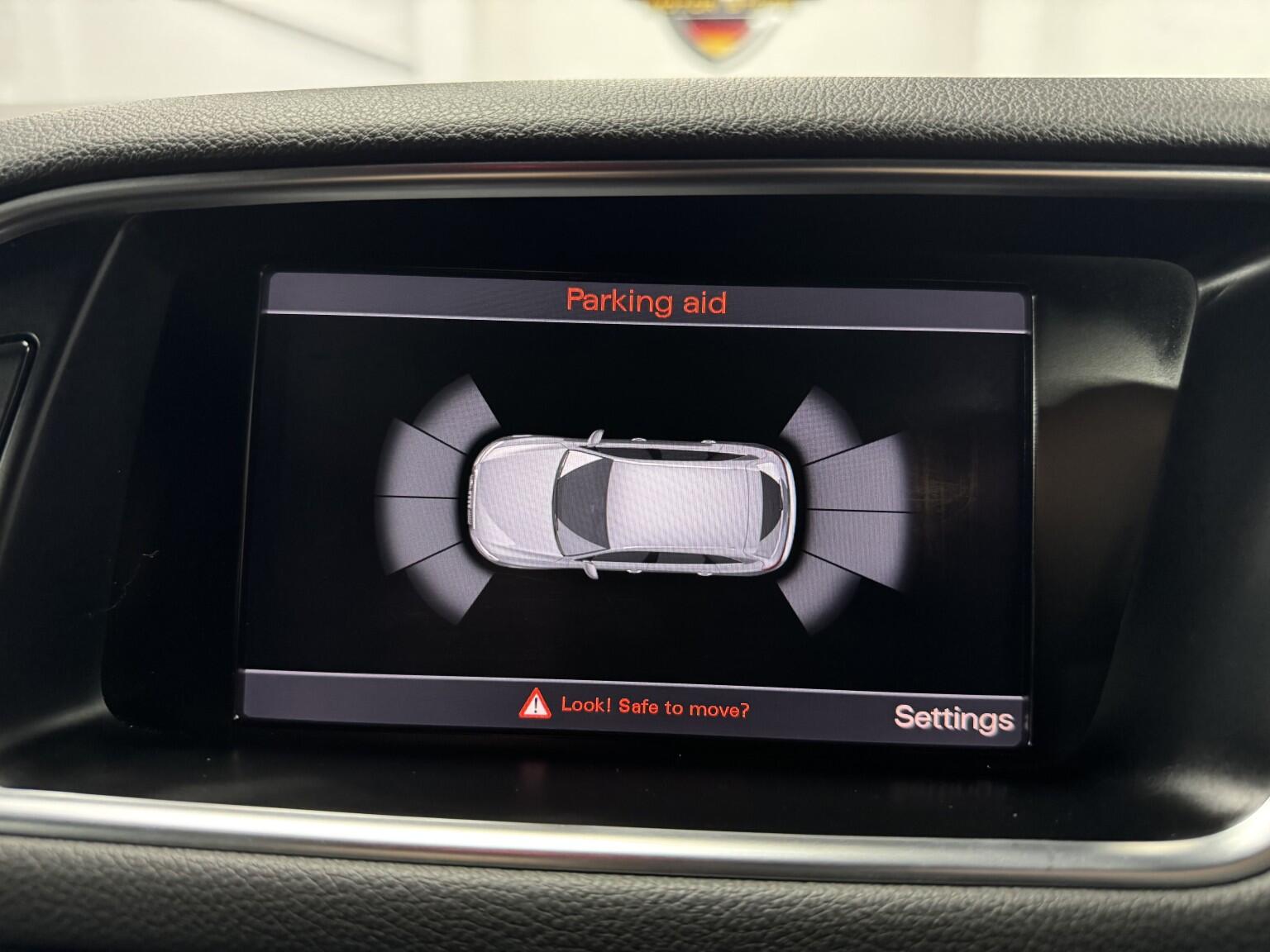 Audi Q5 view 18
