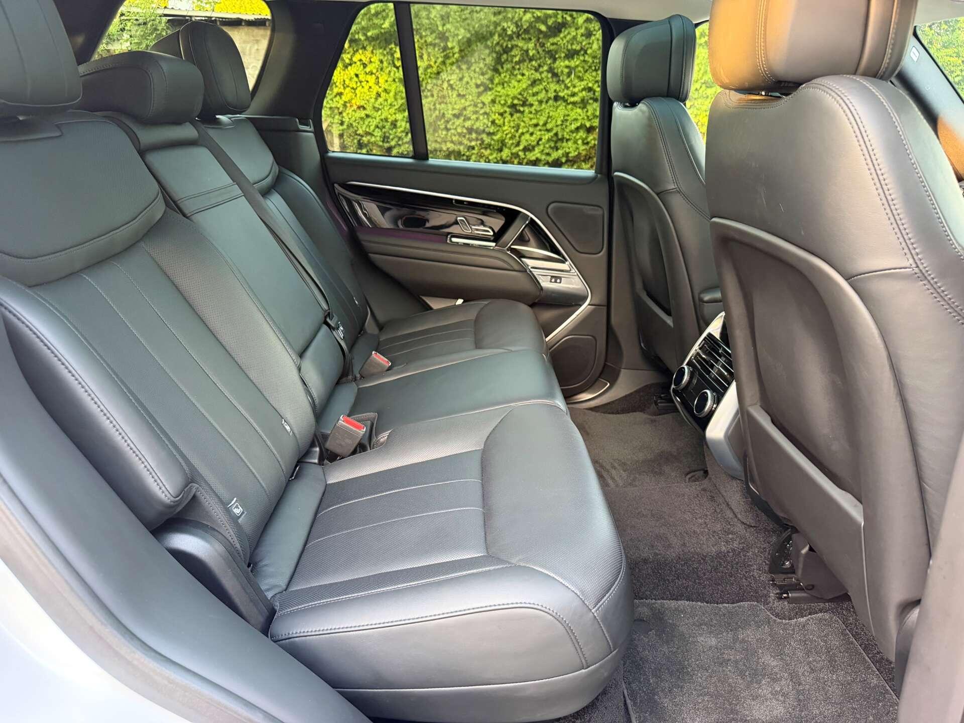 Land Rover Range Rover view 34