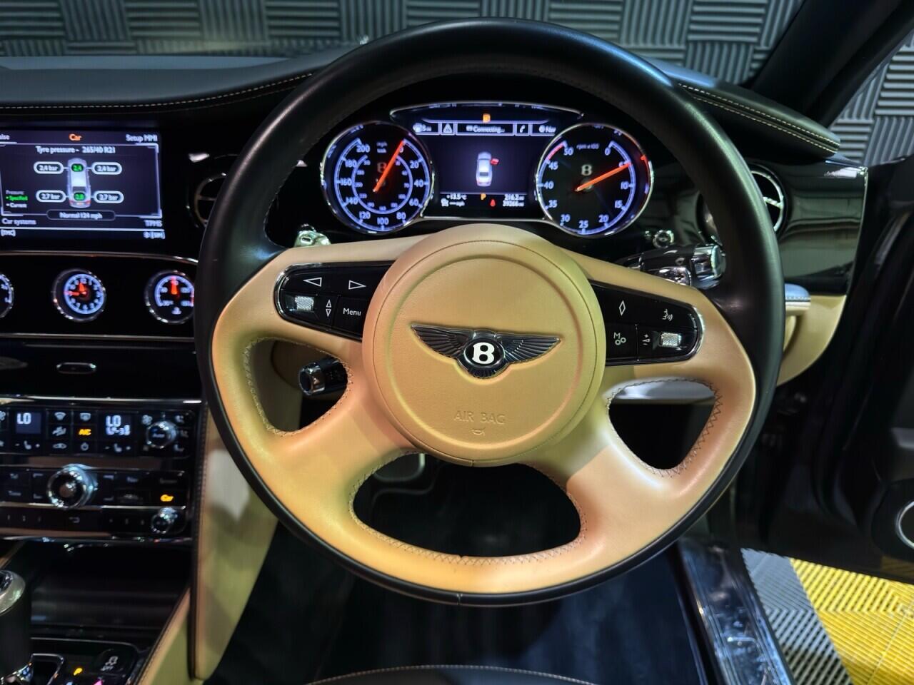 Bentley Mulsanne view 9