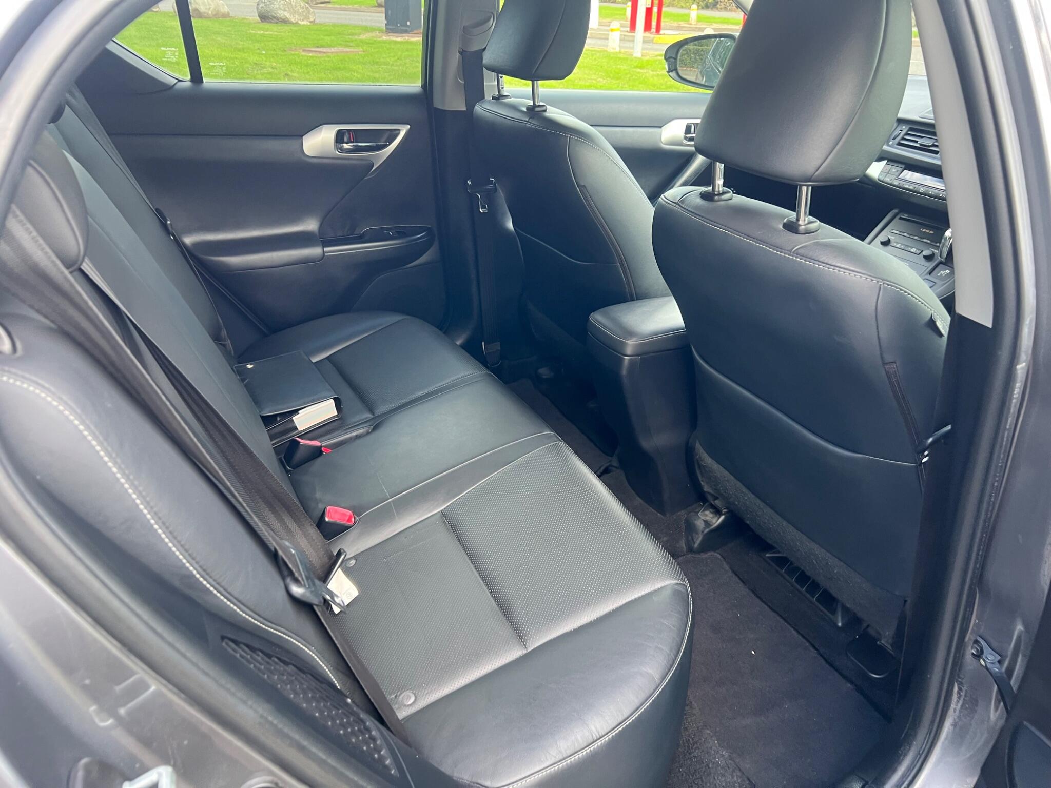 Lexus CT view 16