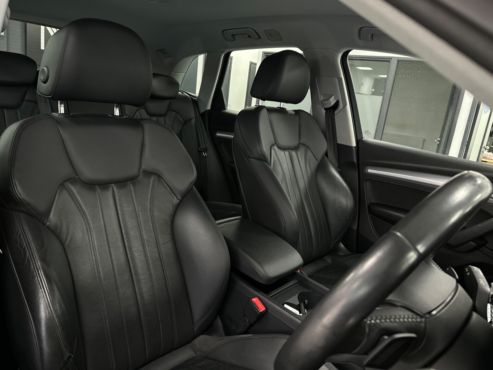 Audi Q5 view 17