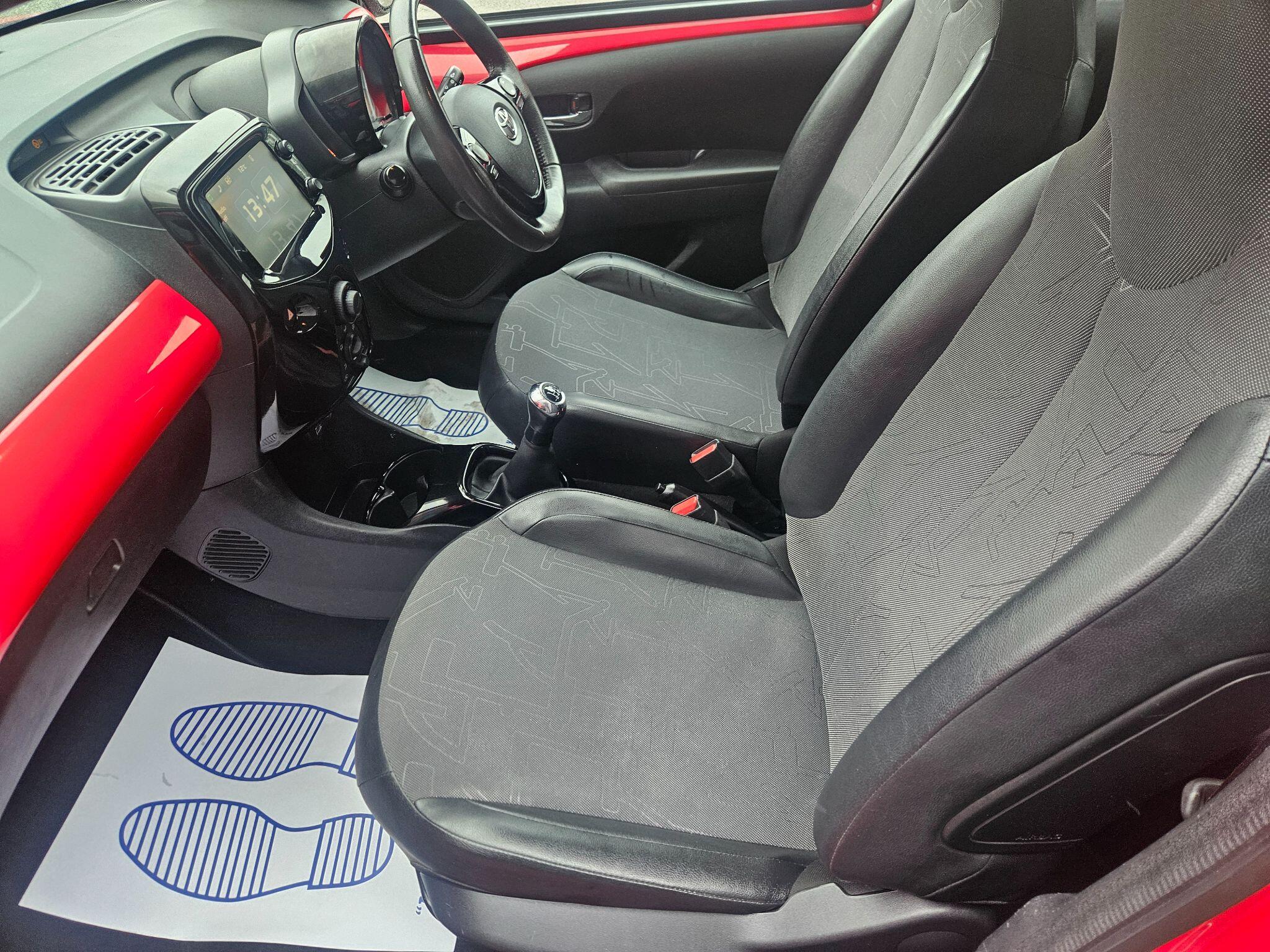 2015 Toyota AYGO image 16