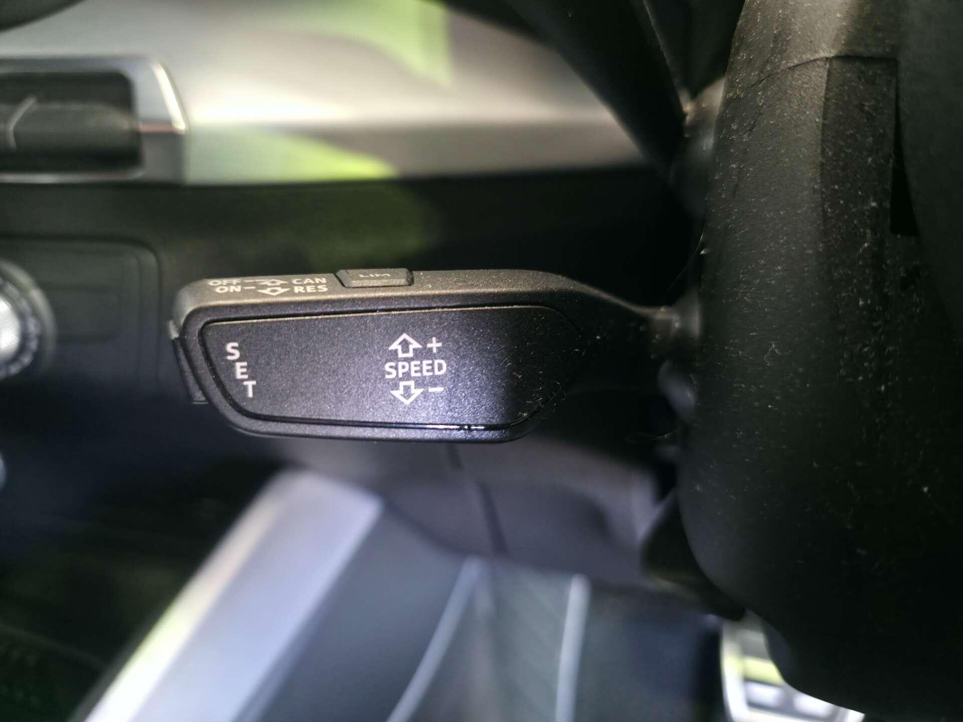 Audi Q2 view 20