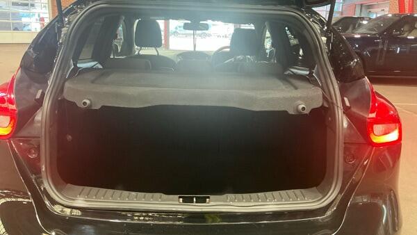 Ford Focus view 13