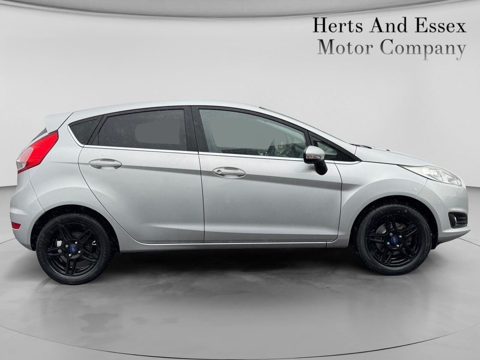 Ford Fiesta view 7
