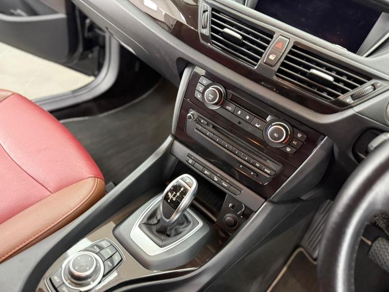 2013 BMW X1 image 18