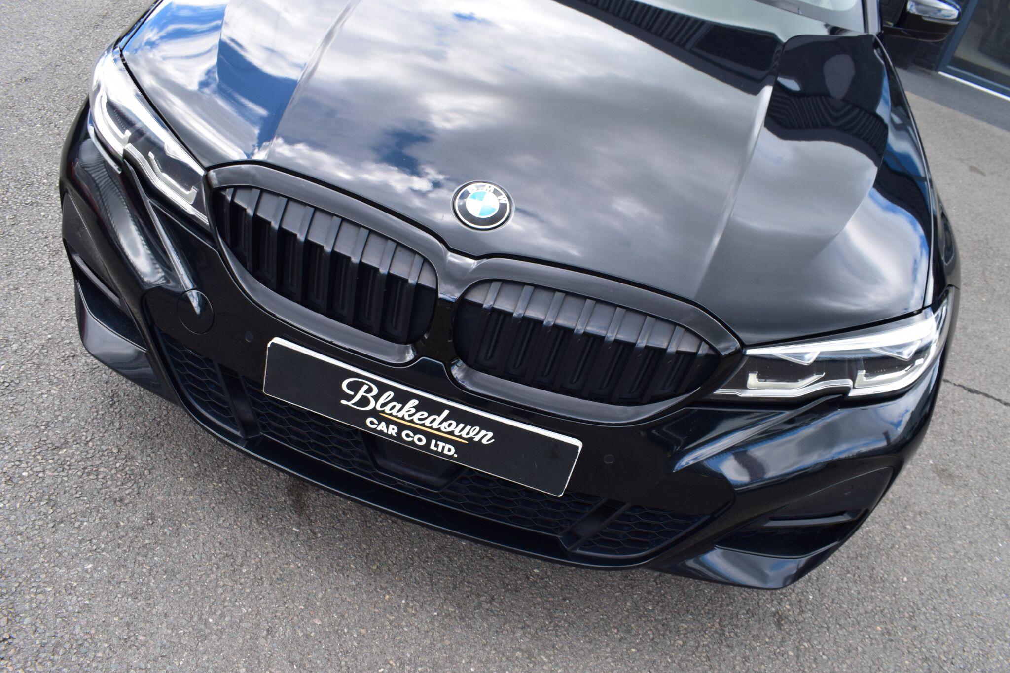 BMW 3 Series view 12