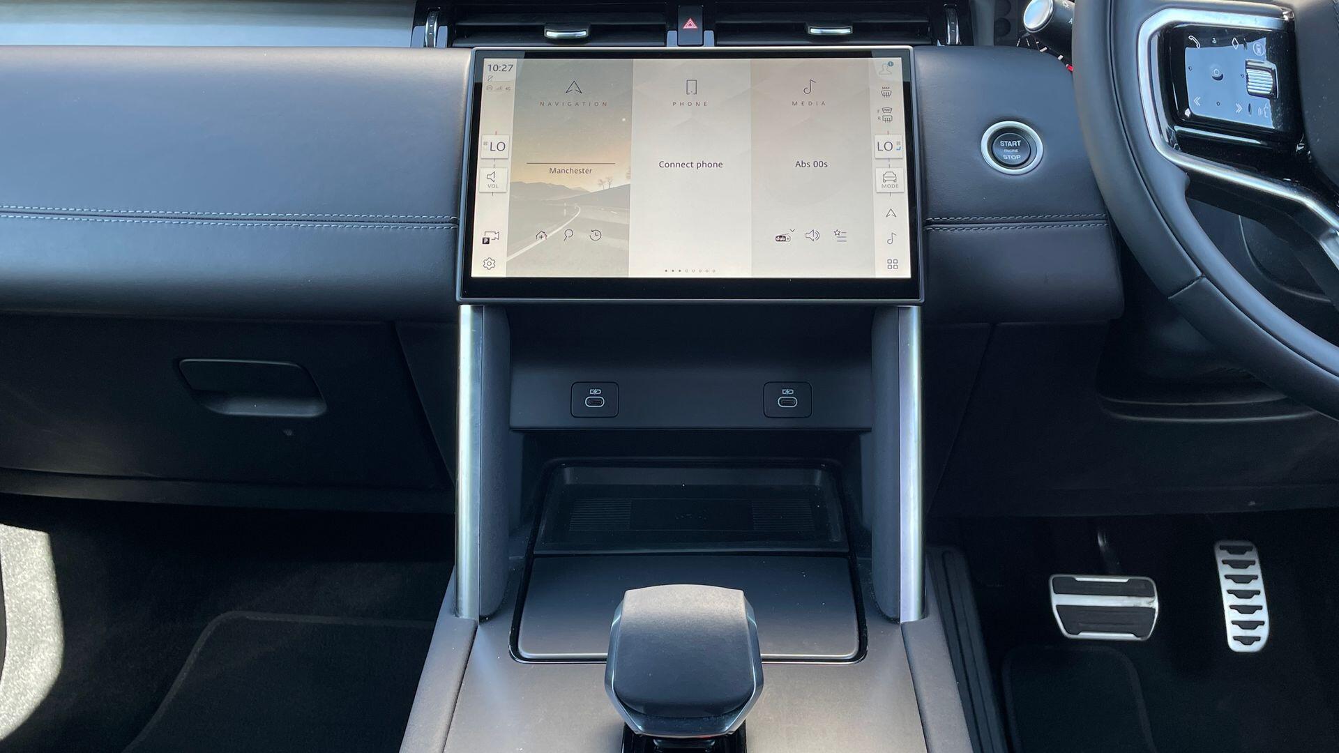 Land Rover Discovery Sport view 14
