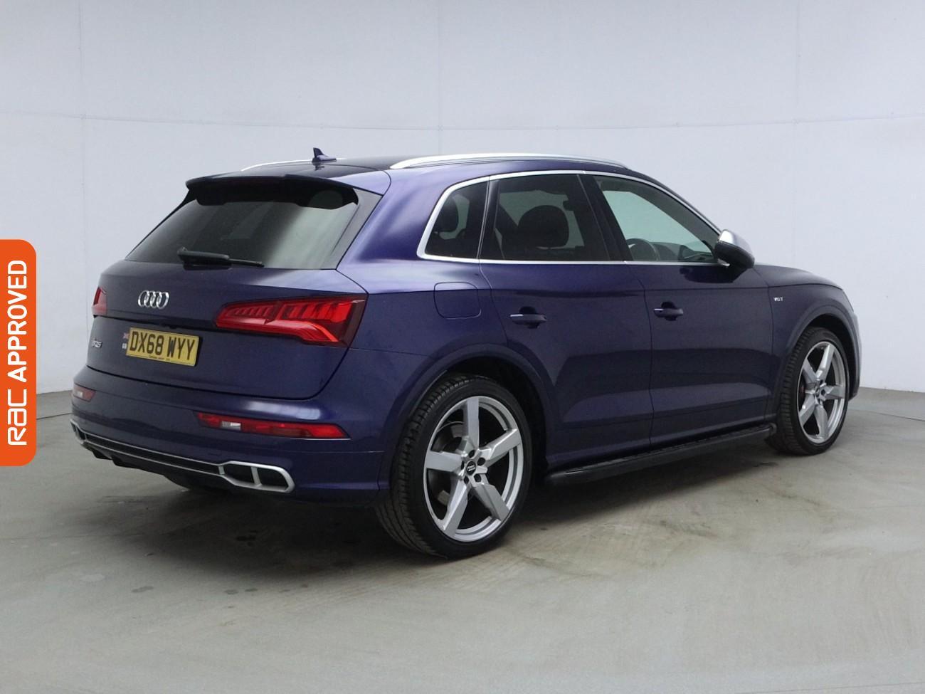Audi SQ5 view 32