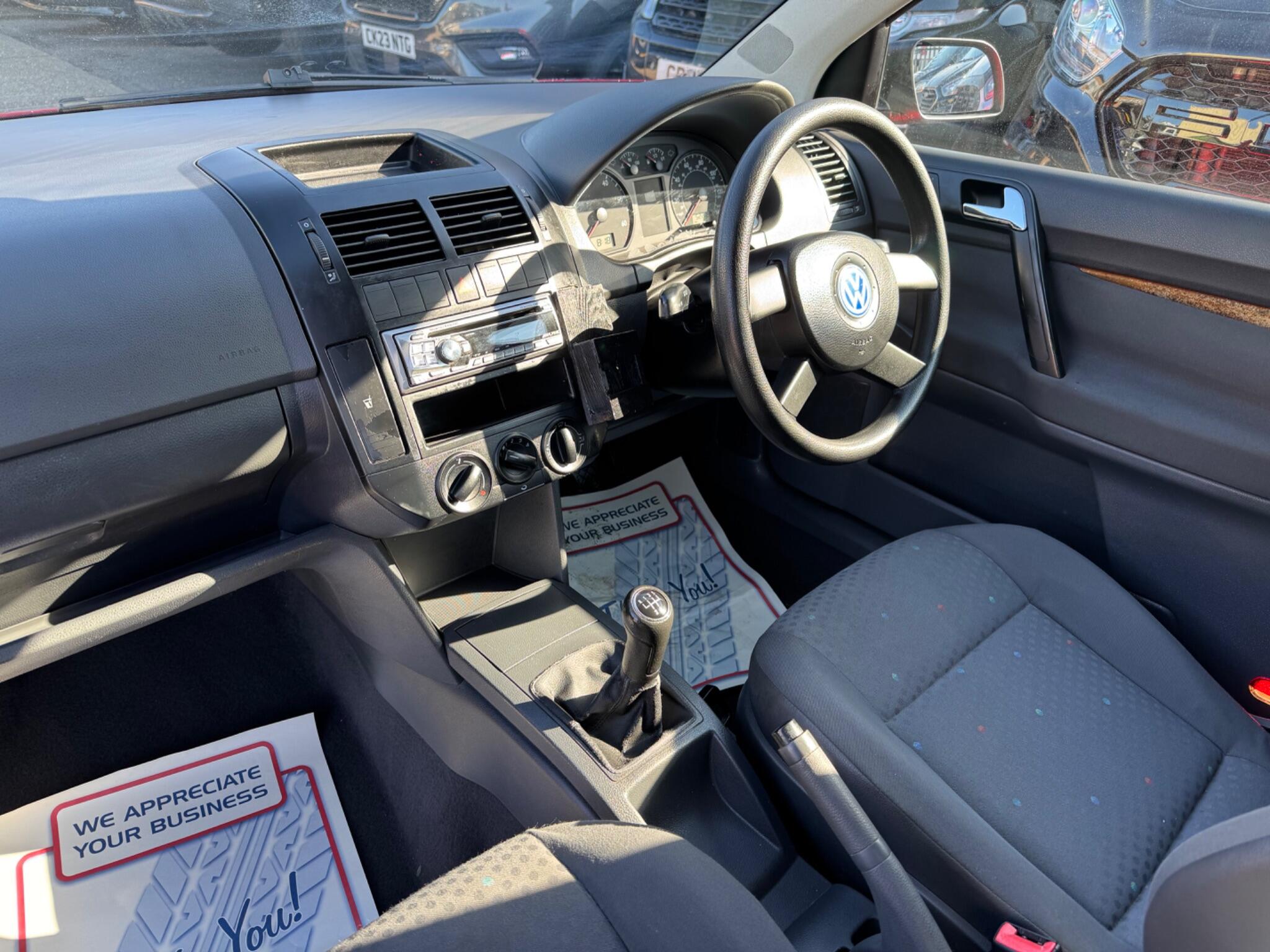 Volkswagen Polo view 13