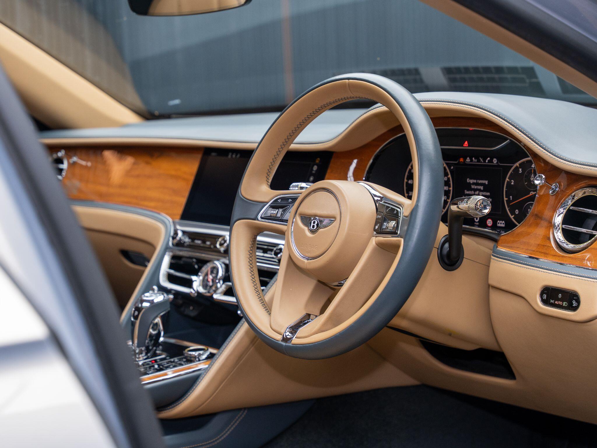 Bentley Flying Spur view 26