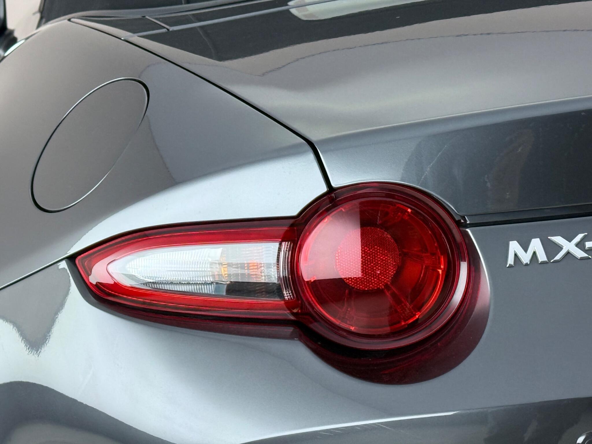 Mazda MX-5 view 12