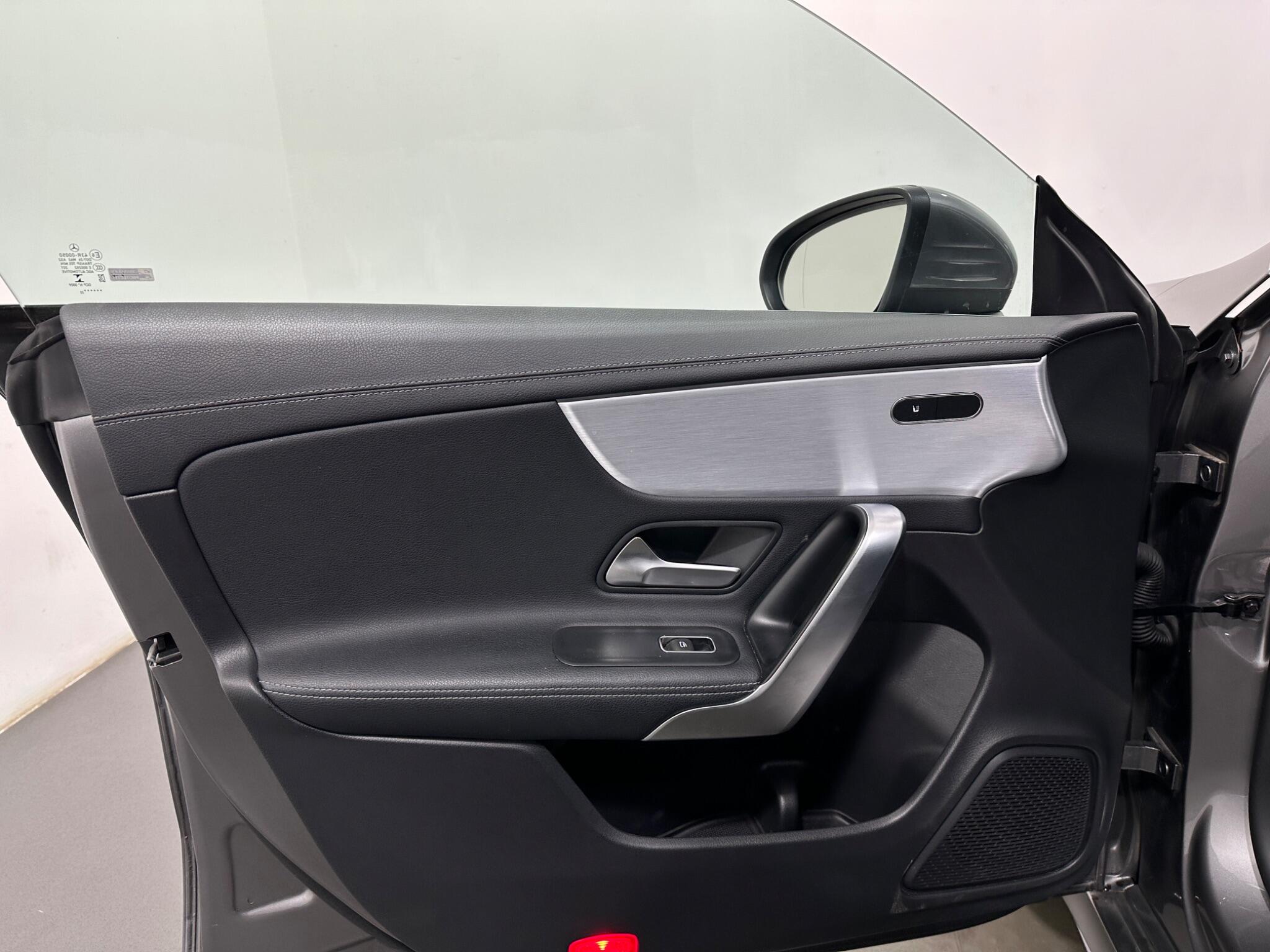 Mercedes-Benz CLA view 39