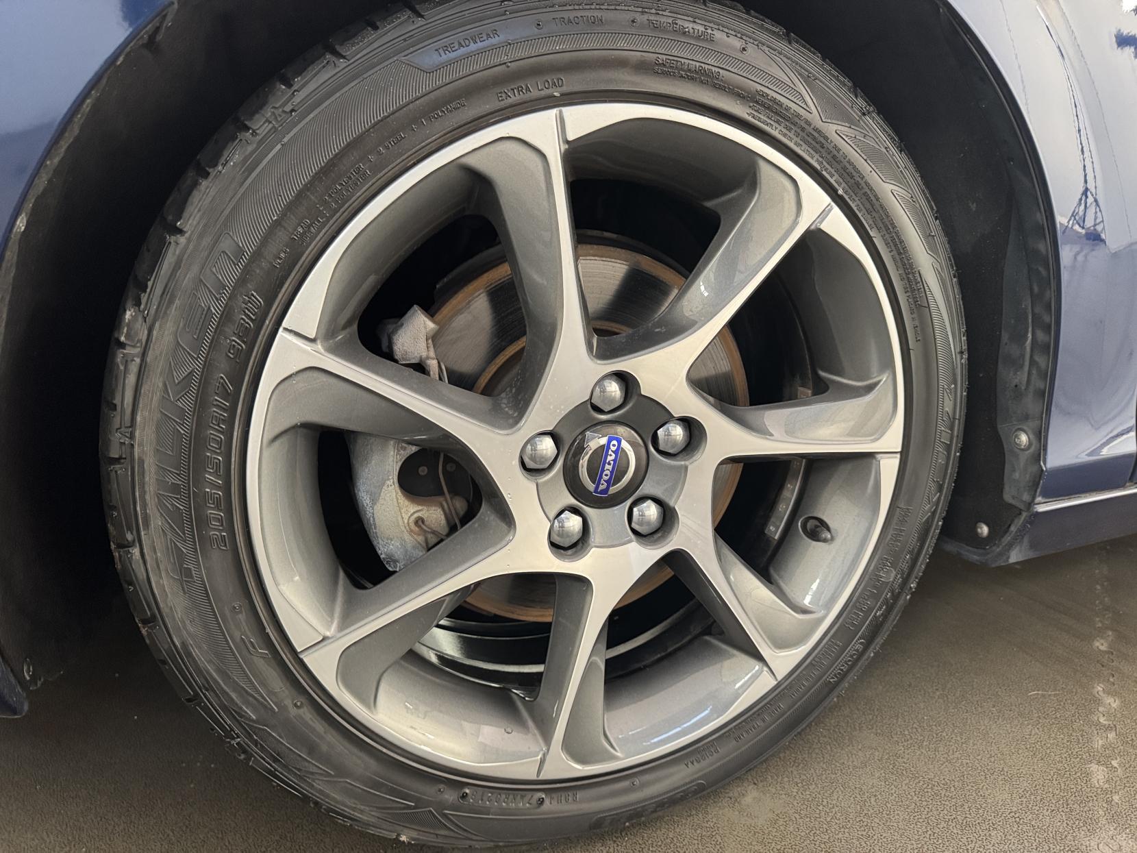 Volvo V40 view 60