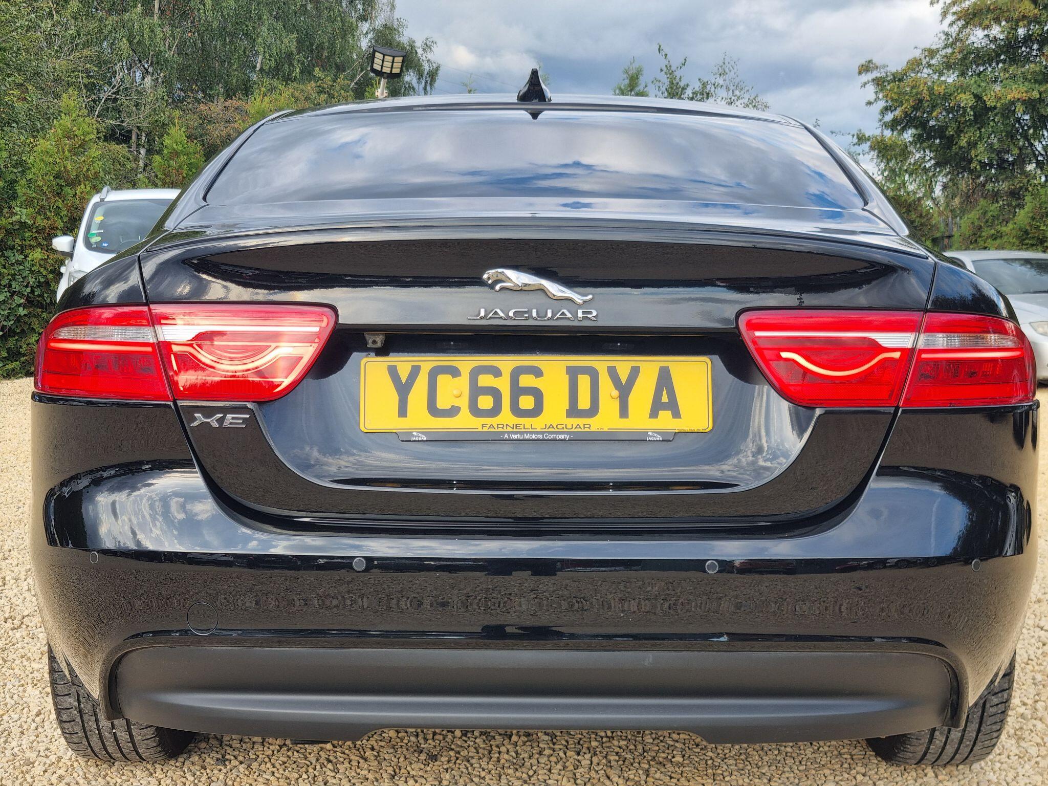 Jaguar Xe view 16