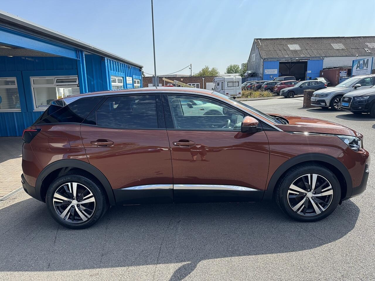 Peugeot 3008 view 8