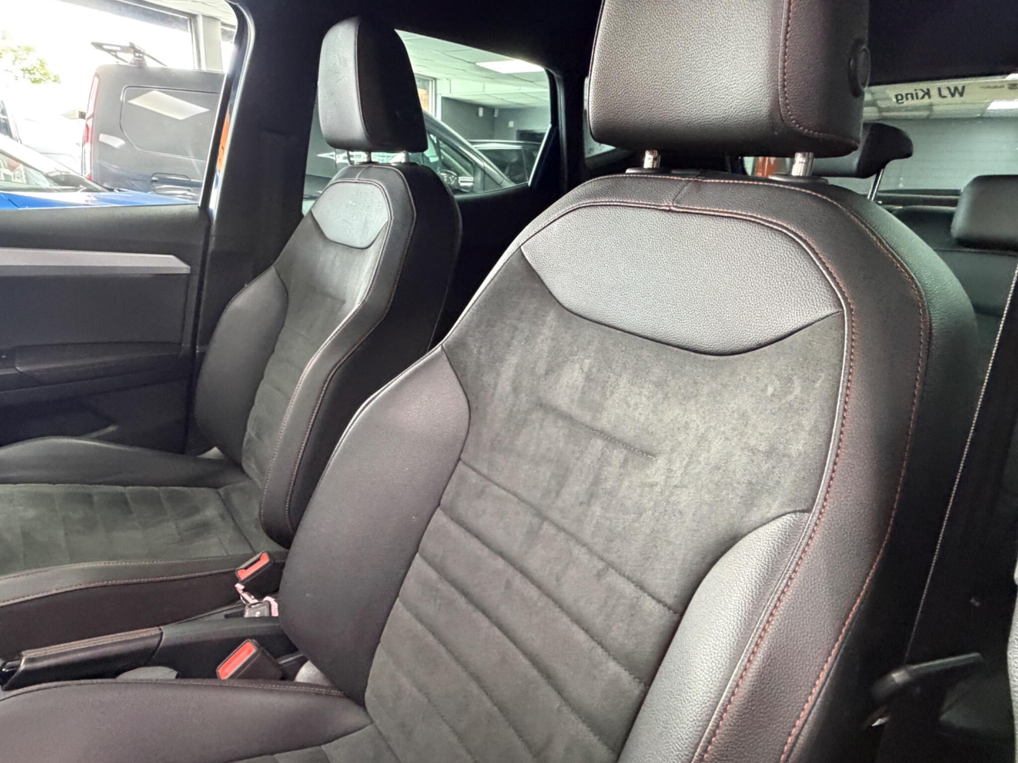 Seat Arona view 25