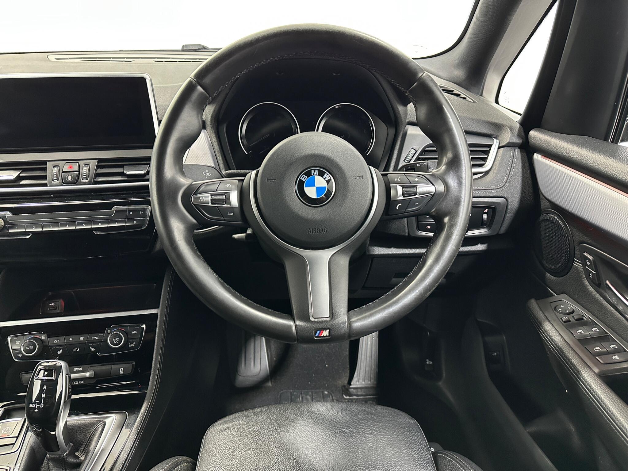 BMW 2 Series view 13