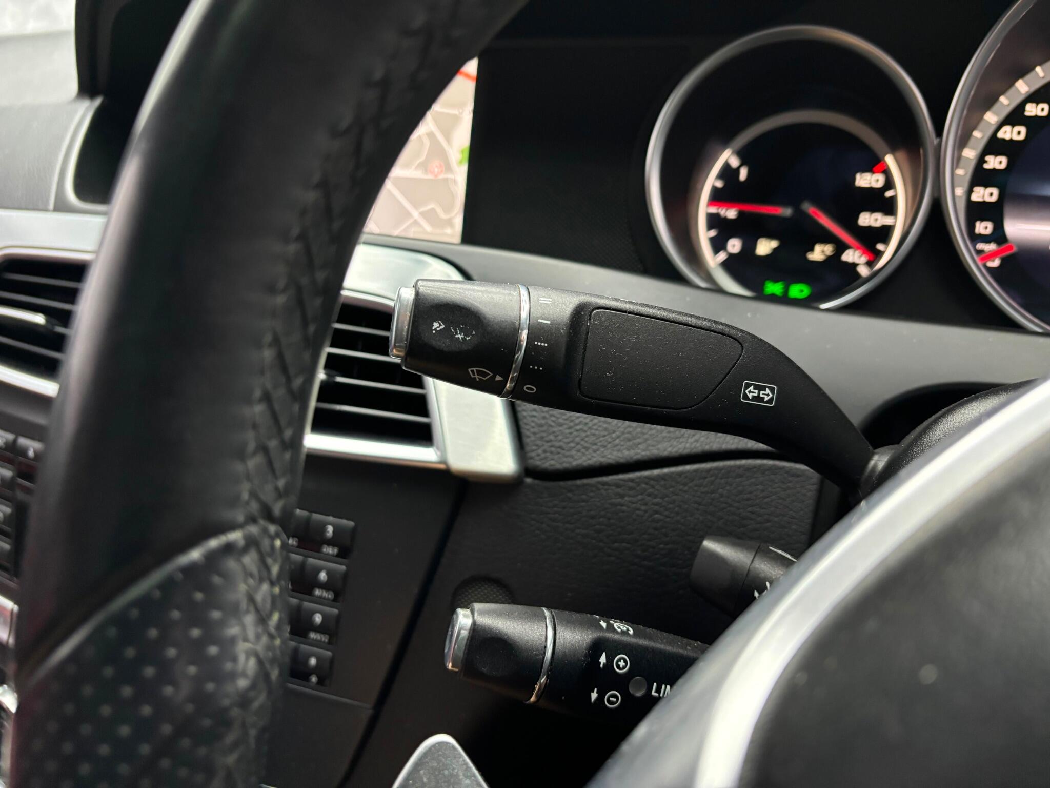Mercedes-Benz C Class view 13