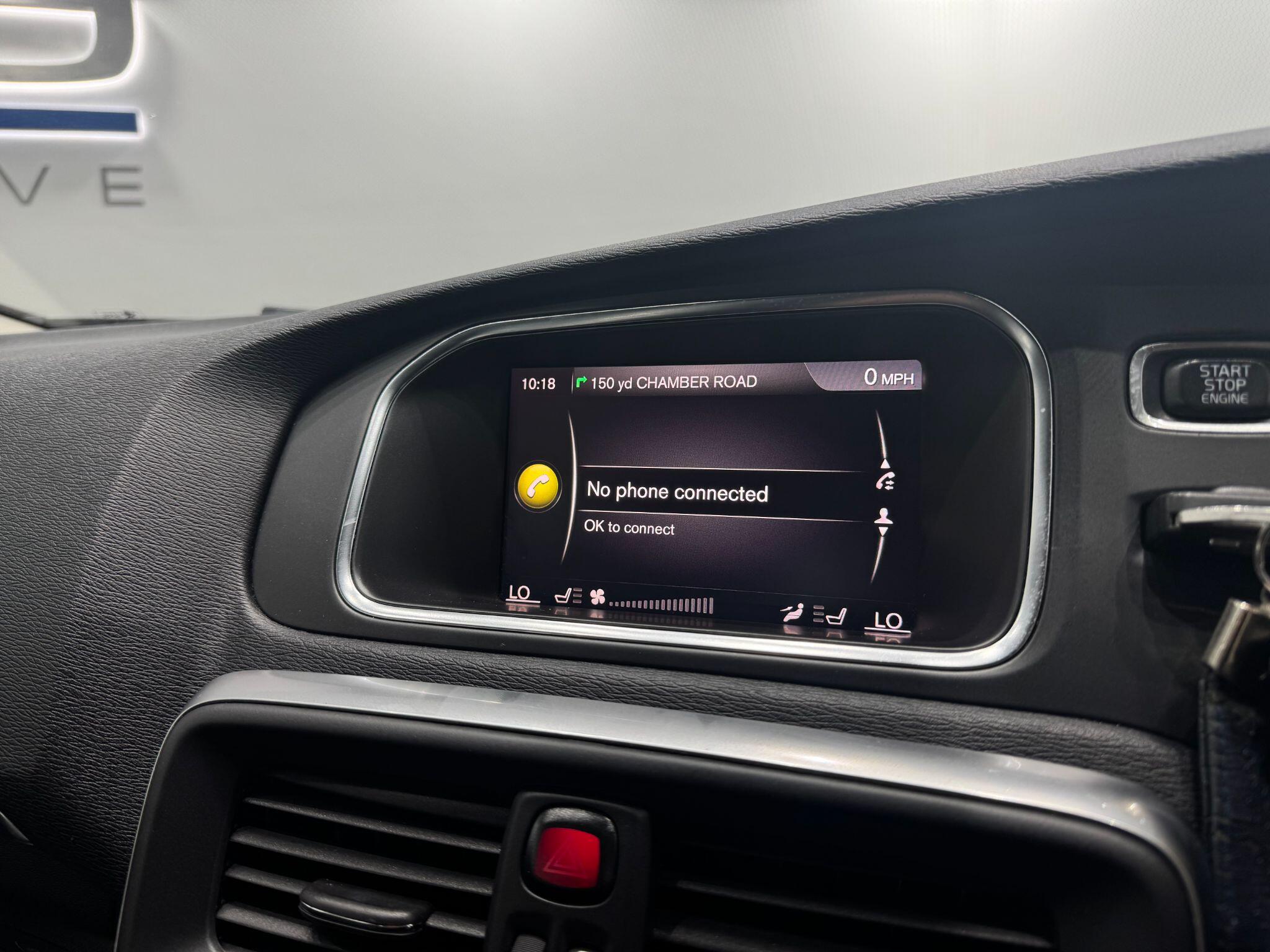 Volvo V40 view 27