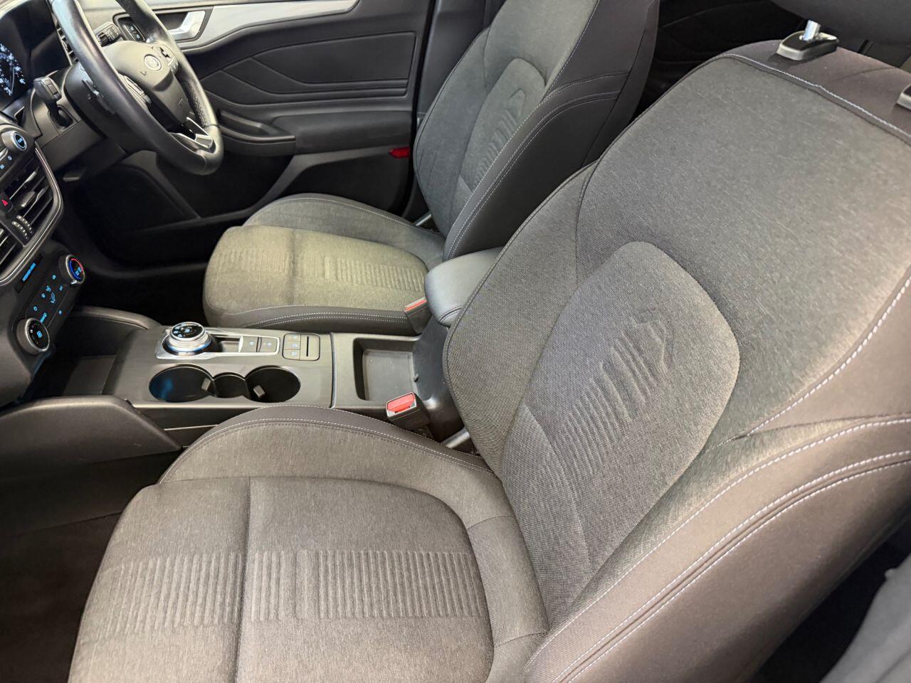 Ford Focus view 37