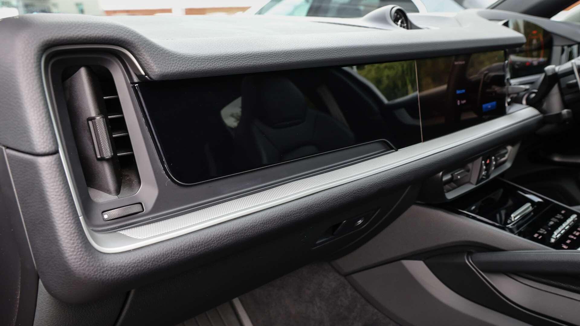 Porsche Cayenne view 22