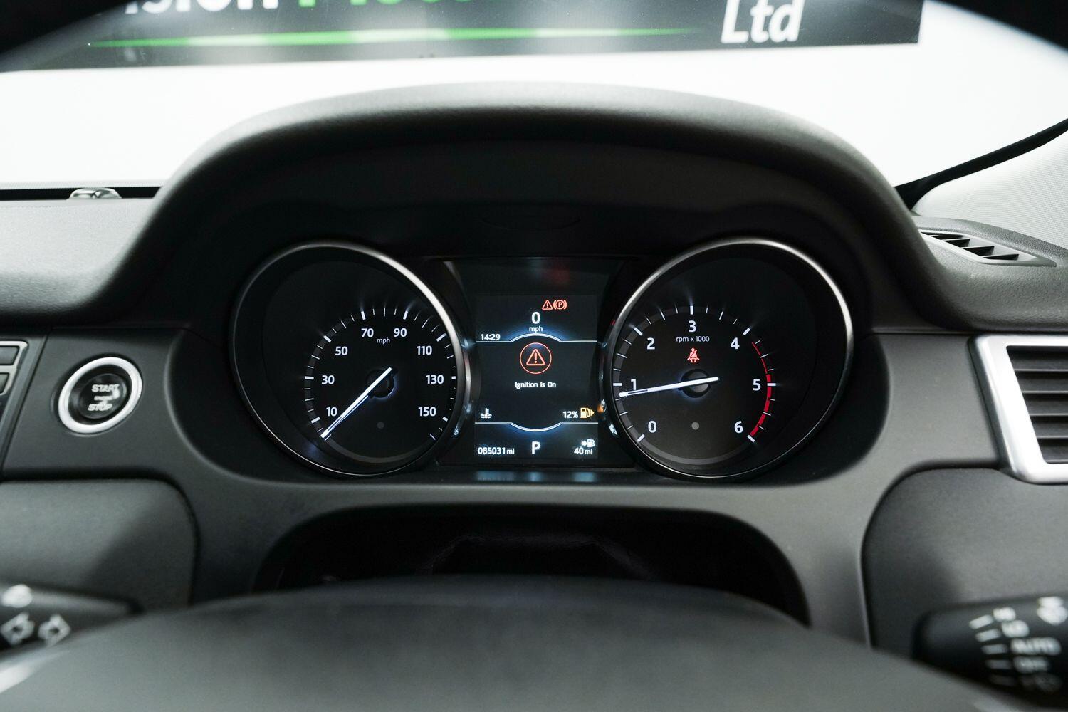 Land Rover Discovery Sport view 27