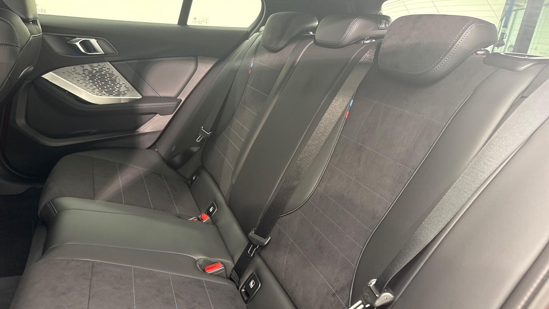 BMW 1 Series view 12