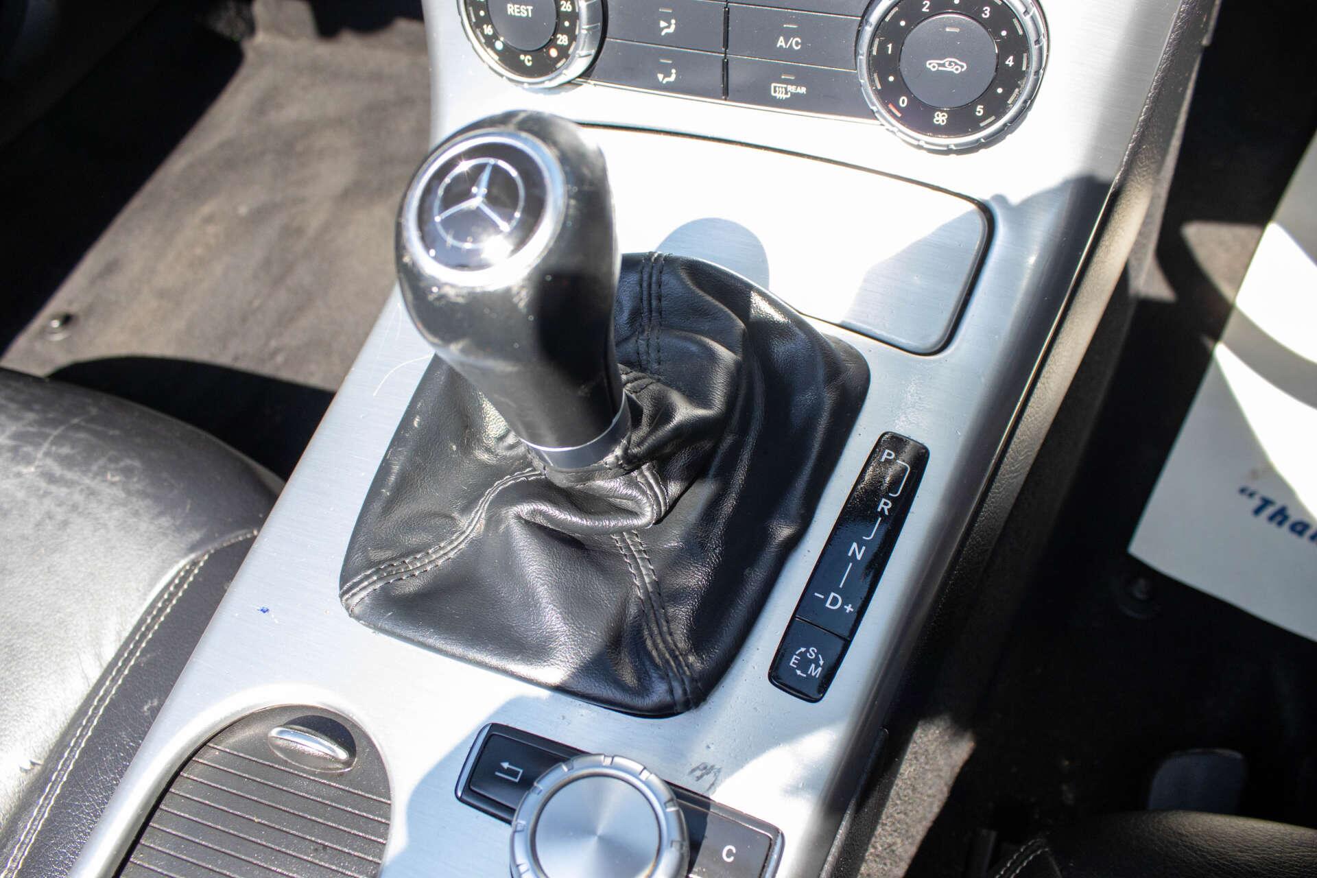 Mercedes-Benz SLK view 14