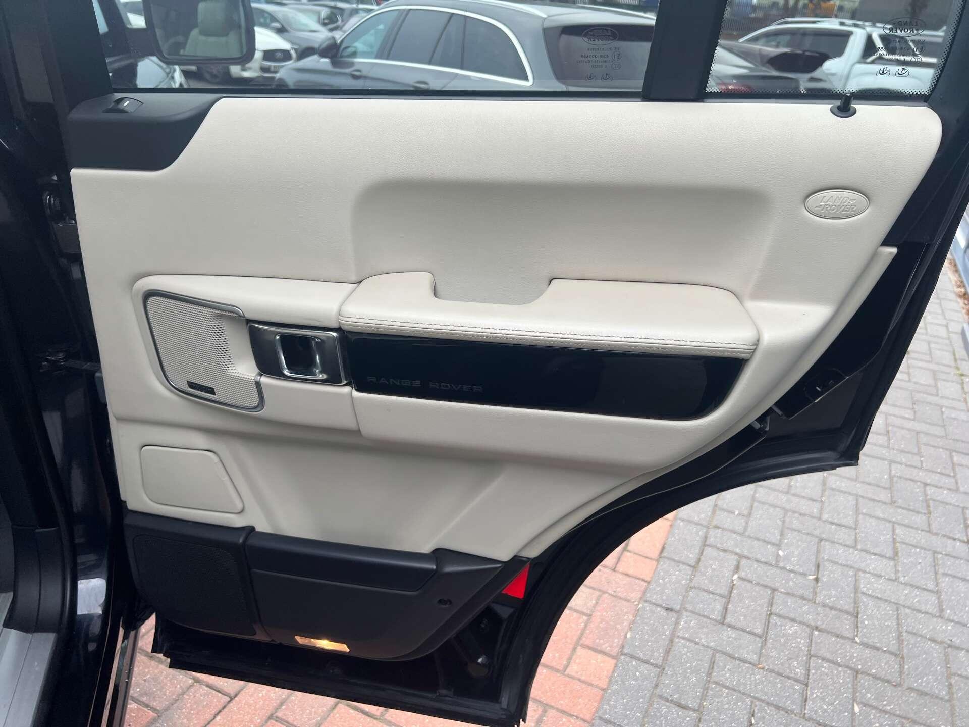 Land Rover Range Rover view 54