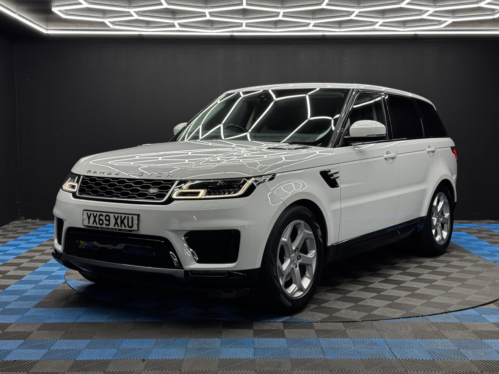 Land Rover Range Rover Sport view 3