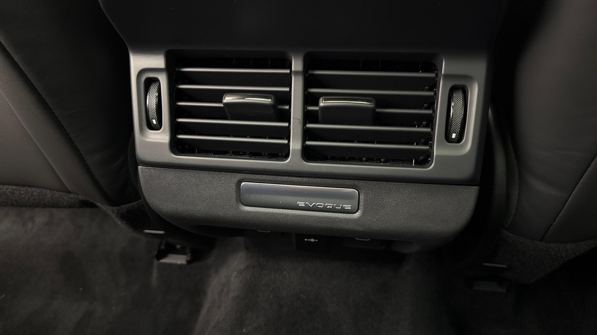 Land Rover Range Rover Evoque view 18
